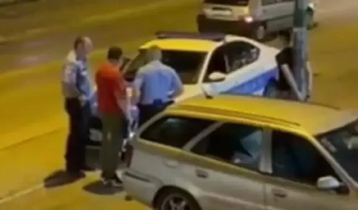 Nesvakidašnji slučaj u bh. gradu - otac vezao sina za banderu