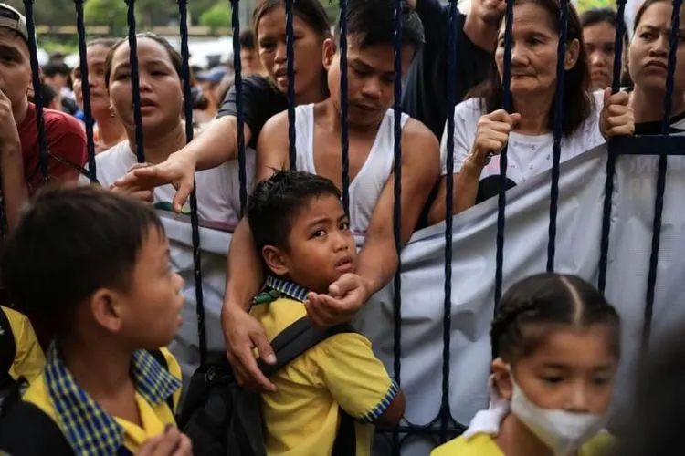 Zemljotres na početku školske godine na Filipinima, najmanje 40 mrtvih i više od 450 povređenih