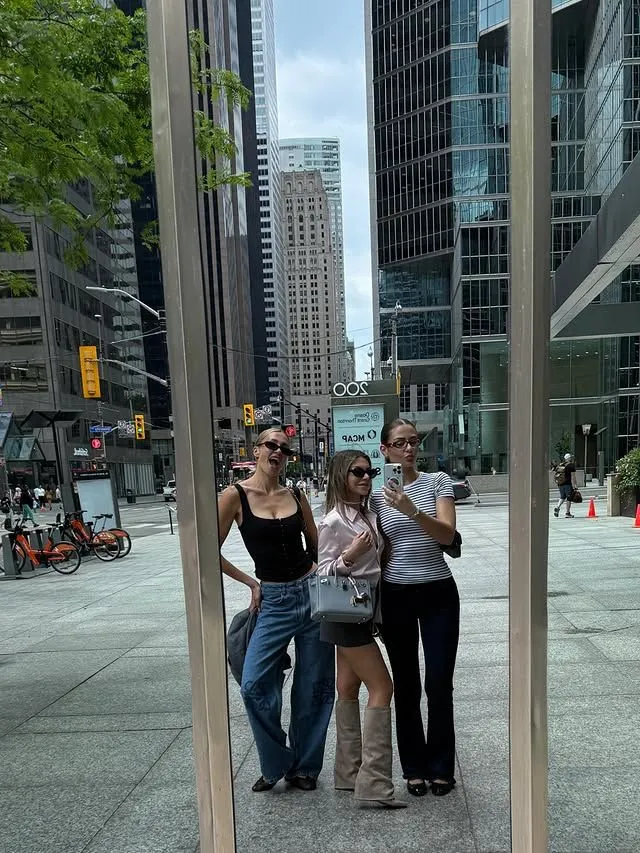 Spremne da navijaju zajedno: Supruge naših Zmajeva pristižu u Toronto