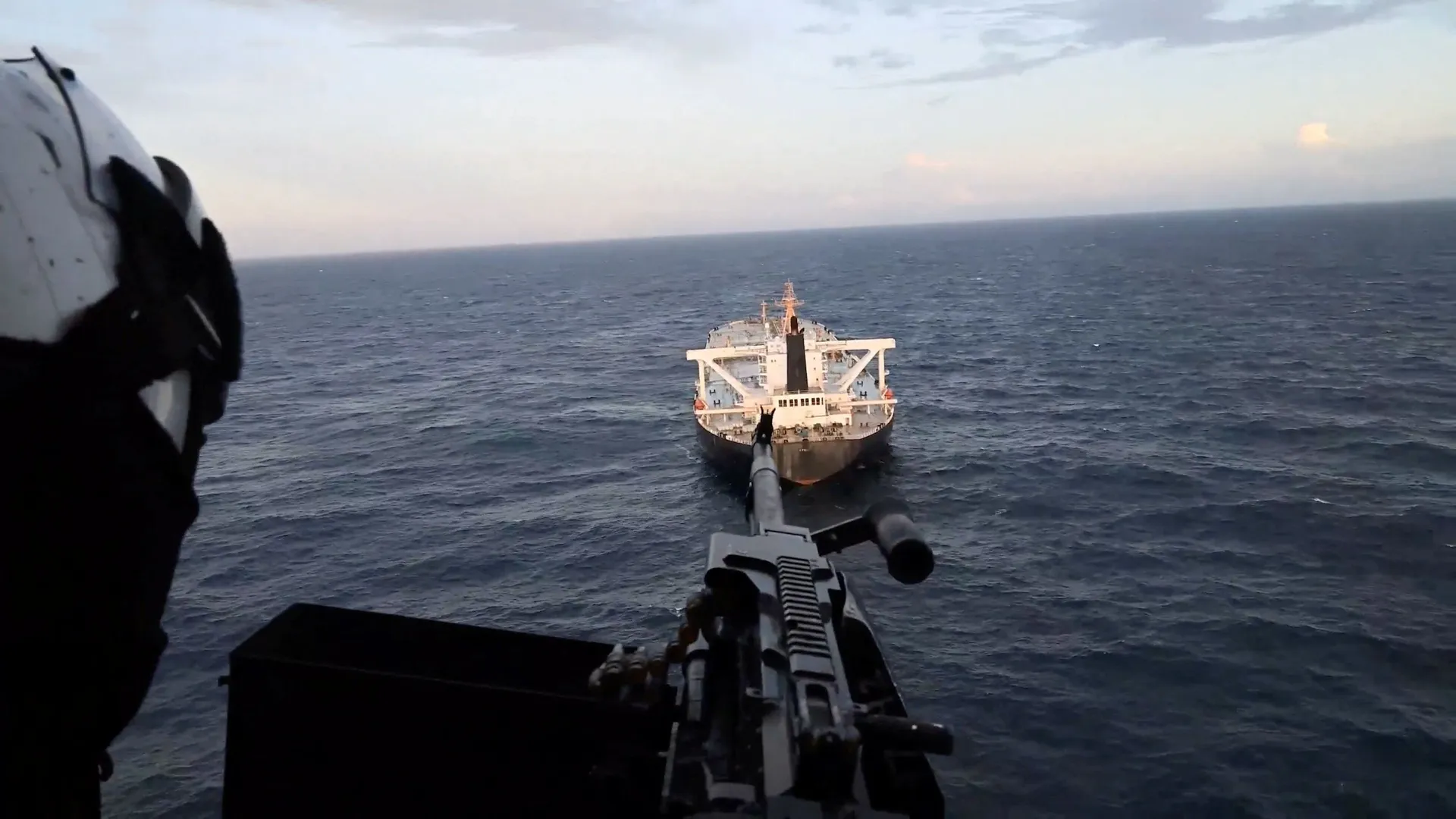 Amerikanci se ne zaustavljaju, pogodili su još jedan tanker u Omanskom zaljevu