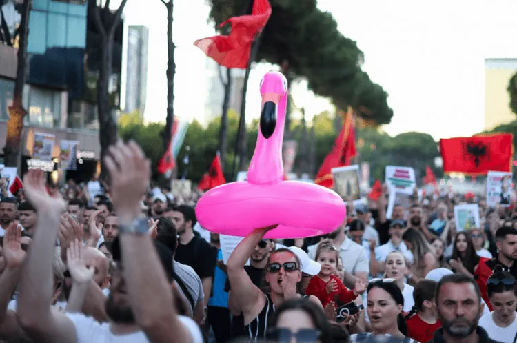 'Revolucija flamingosa': Protesti u Albaniji, Rama ne odustaje od kontroverznog projekta