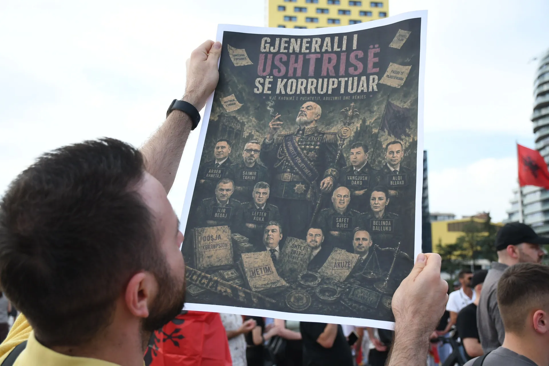 Hiljade Albanaca na ulicama: Demonstranti poručuju da Albanija nije na prodaju - slika 1