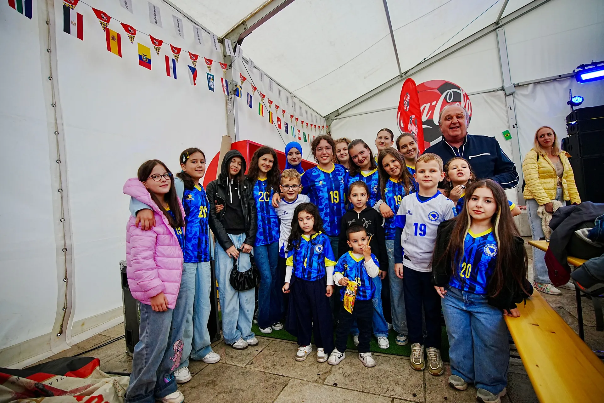 Otvorena zvanična fan zona "I am from Bosnia" na Trgu Alije Izetbegovića