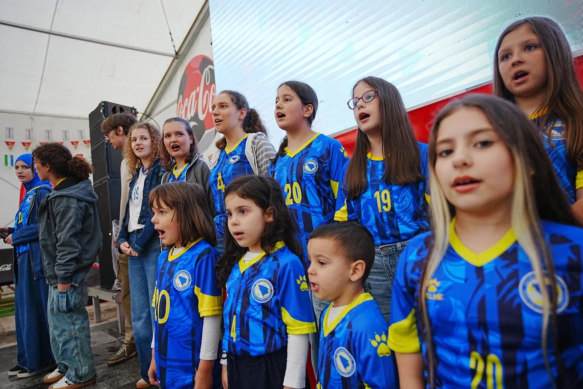 Otvorena zvanična fan zona "I am from Bosnia" na Trgu Alije Izetbegovića