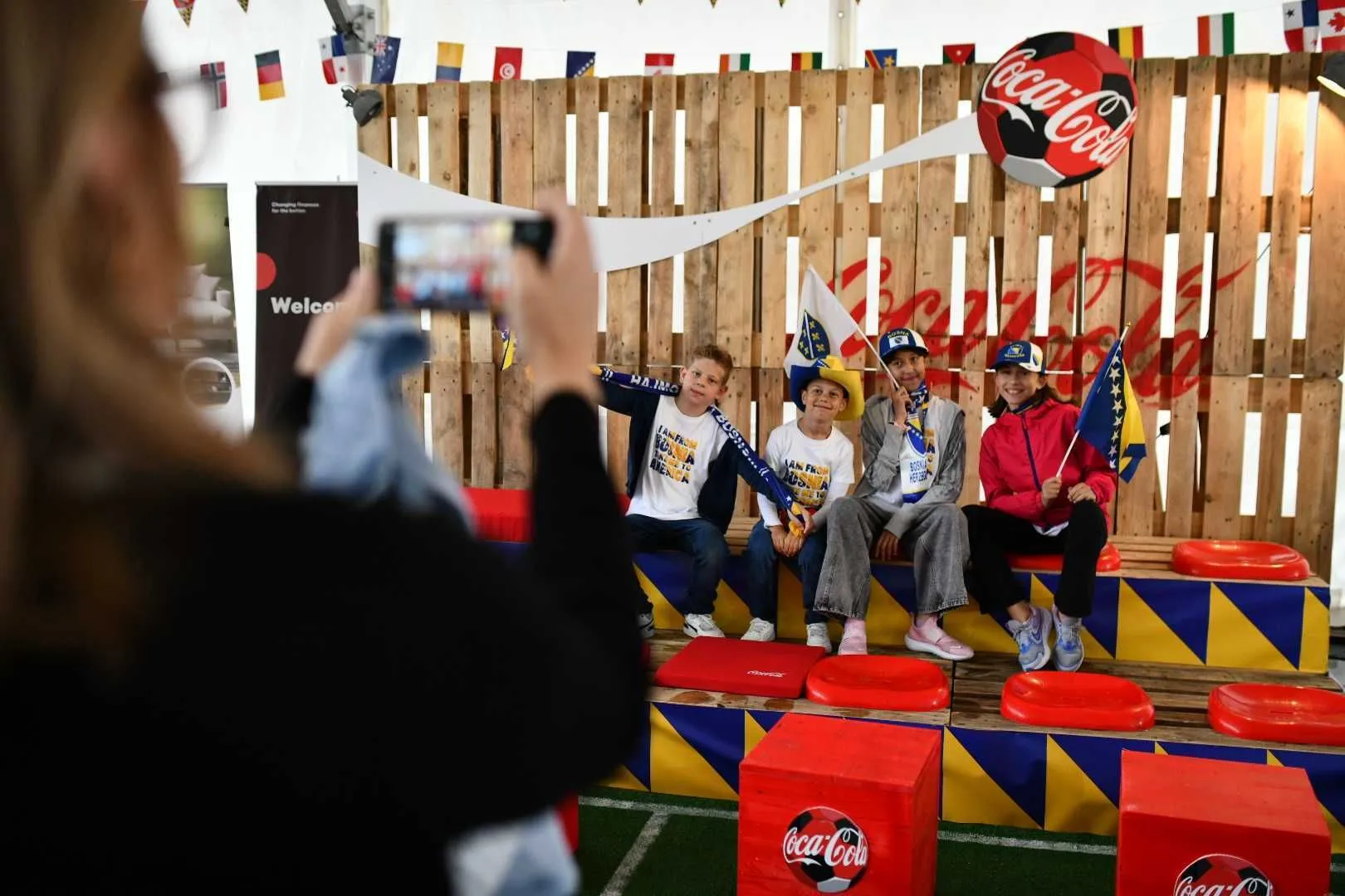 Otvaranje zvanične fan zone "I am from Bosnia" prekoputa Vijećnice
