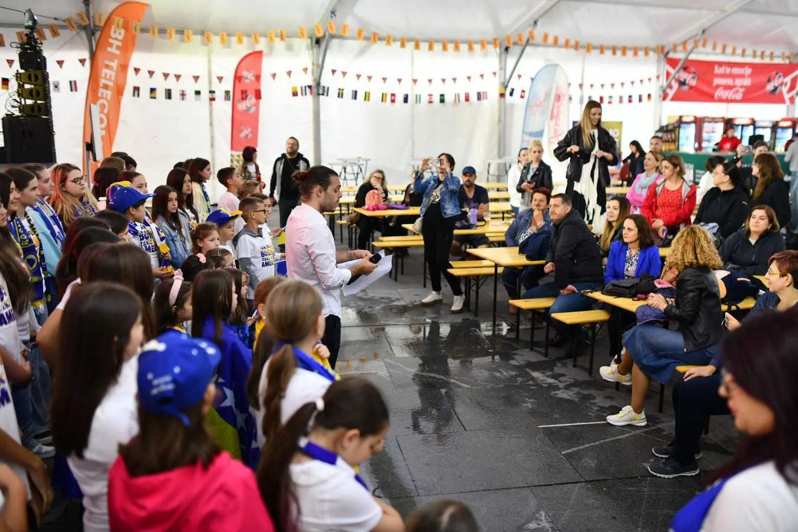 Otvaranje zvanične fan zone "I am from Bosnia" prekoputa Vijećnice