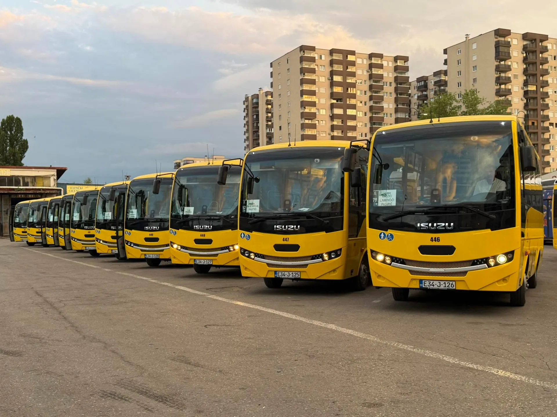 Na sarajevske ulice stiglo 10 novih minibusa, pojačane ključne linije širom kantona