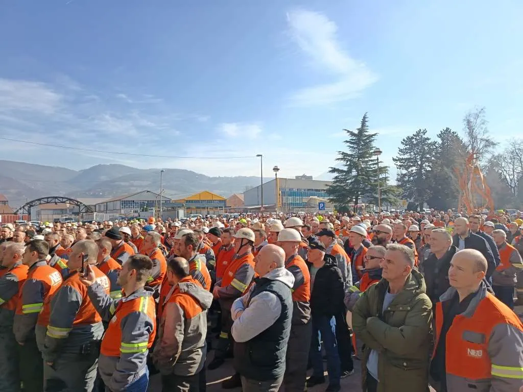 Radnici Nove Željezare obustavili rad: Regresa nema, a sada je upitna i plata