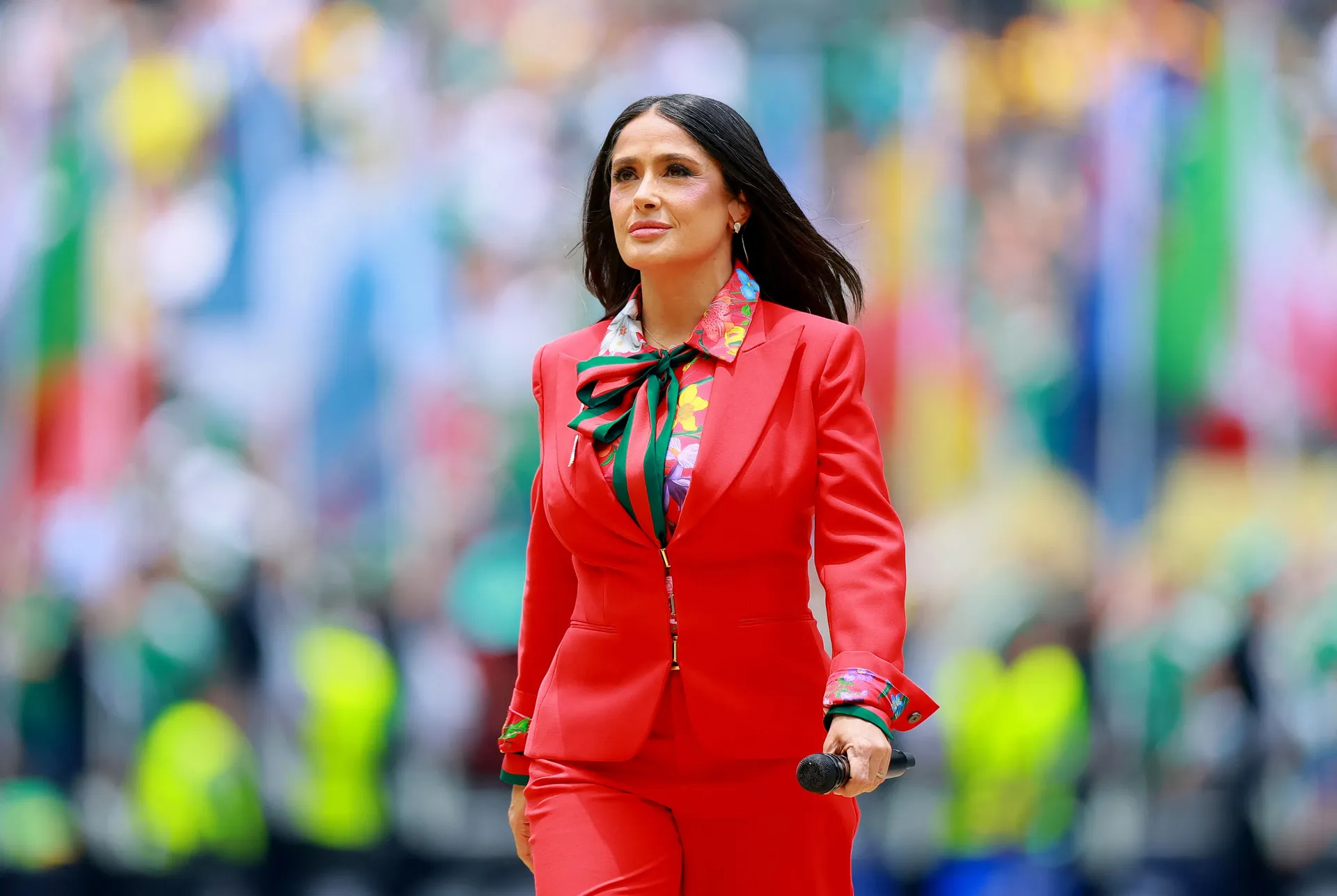 Salma Hayek u centru pažnje na otvaranju Mundijala, evo šta je poručila gledaocima