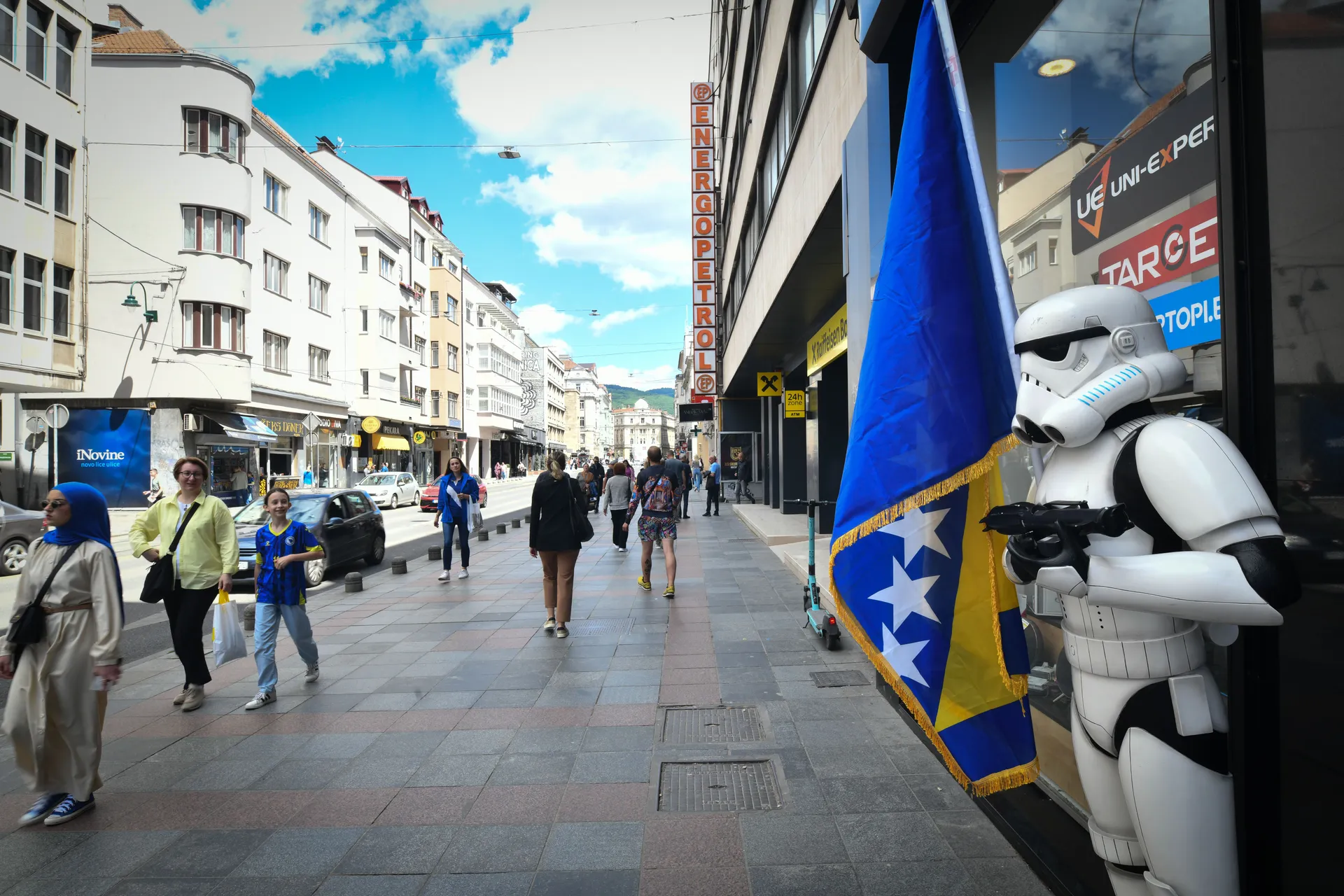 Zastava BiH u ulici Titovoj ulici