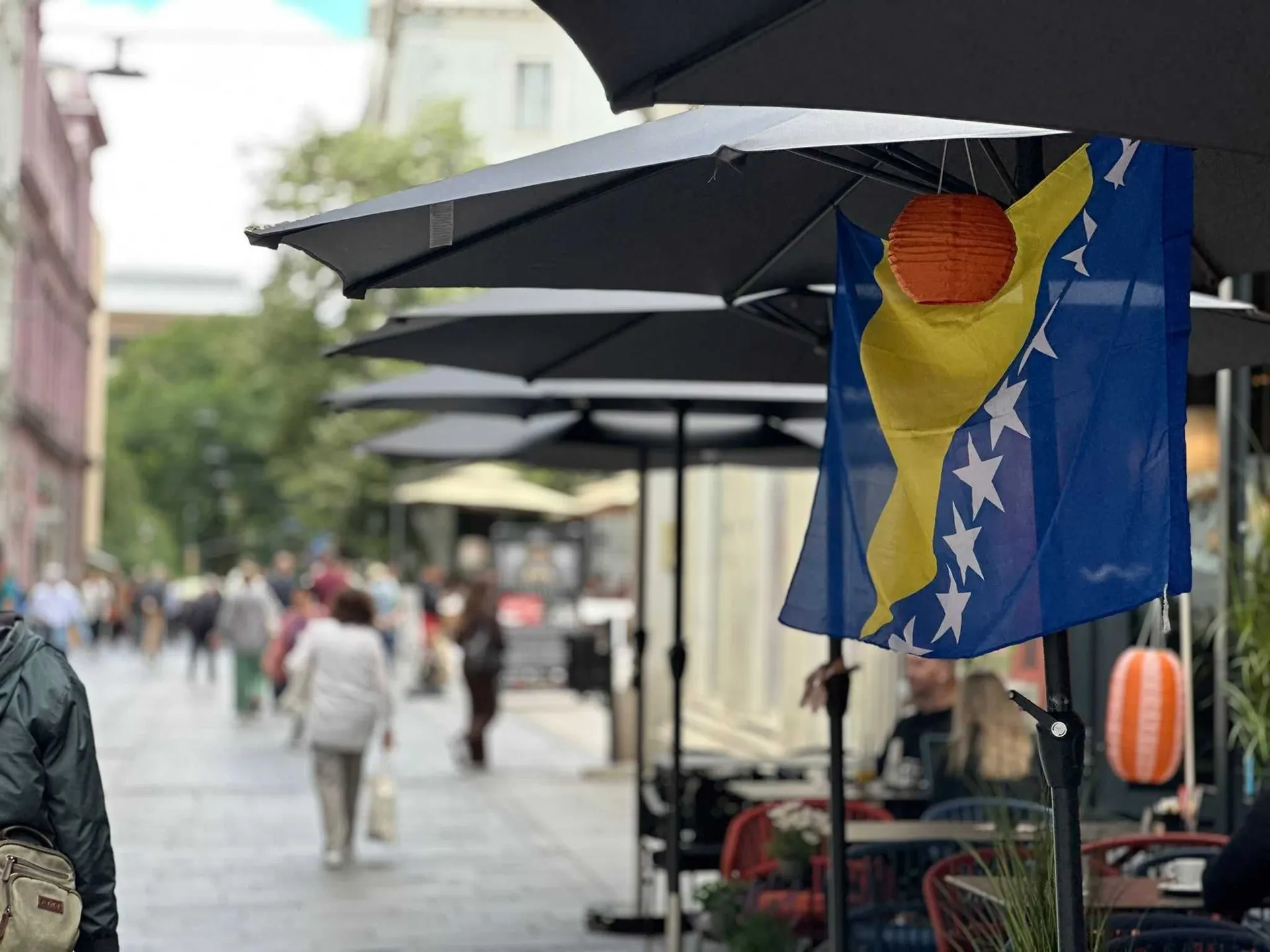 Sve je u plavo-žutim bojama