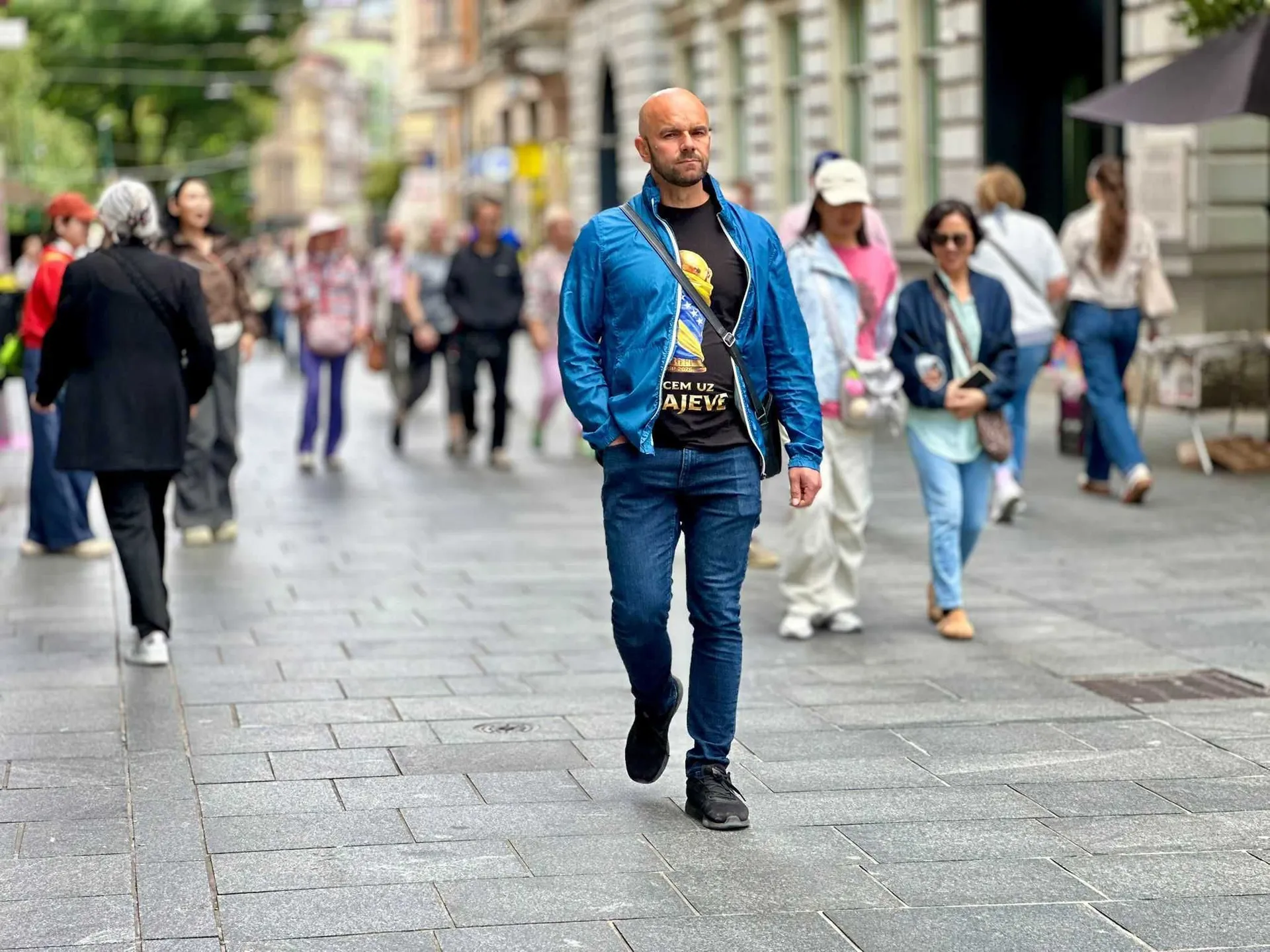 Sve je u plavo-žutim bojama