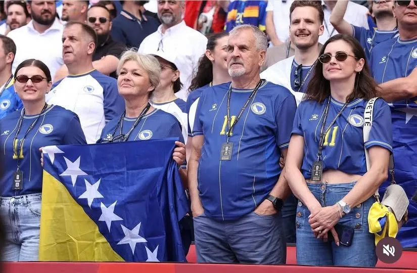 Dirljiv prizor - porodica Džeko bodrila Zmajeve sa tribina, Edin objavio fotografiju