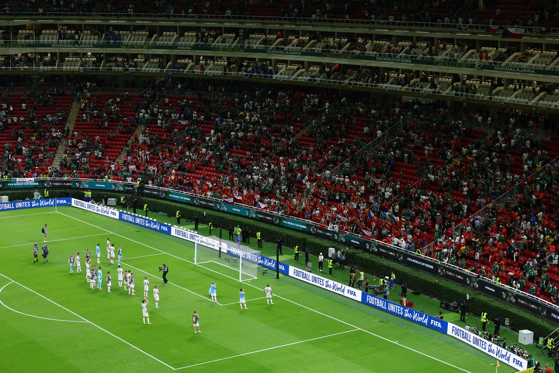 FIFA se pravda za prazna mjesta na tribinama i krivi navijače za takvu sliku