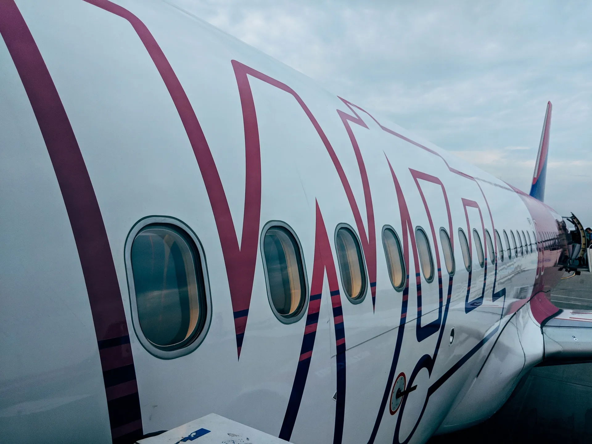 Srbija mogla ostati bez jeftinih letova, Wizz Air prijeti zatvaranjem baze u Beogradu