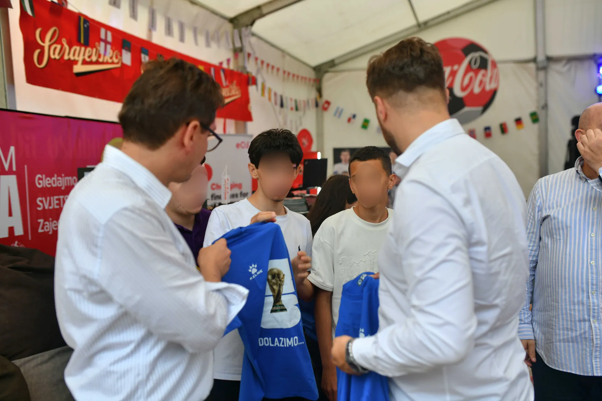 Mališani iz Dječijeg doma Bjelave u zvaničnoj fan zoni Mundijala u Sarajevu