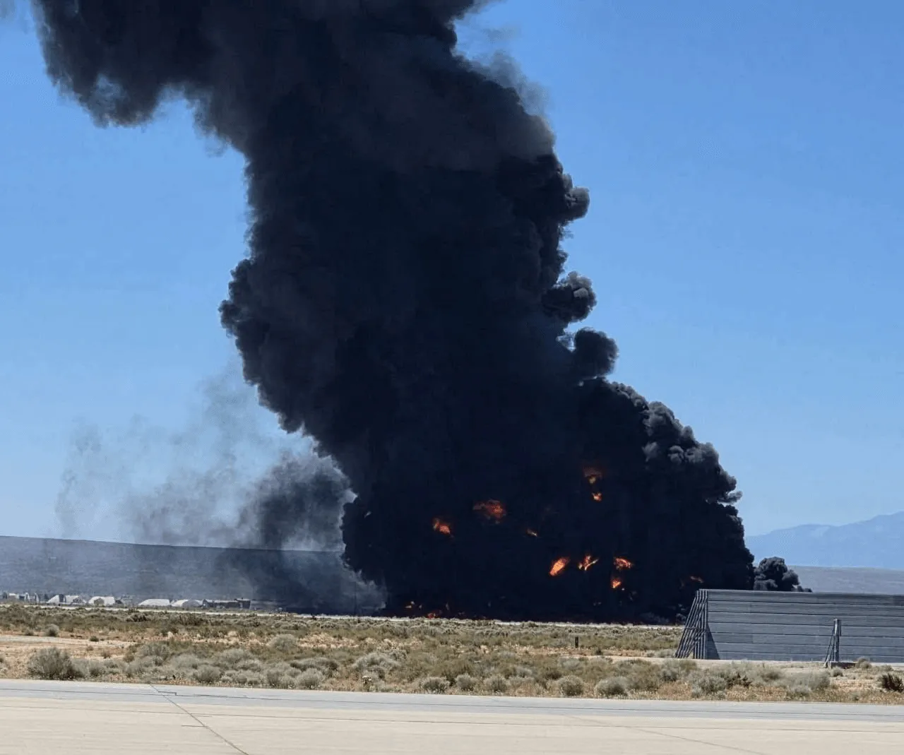 Srušio se američki bombarder B-52 odmah nakon polijetanja iz vojne baze