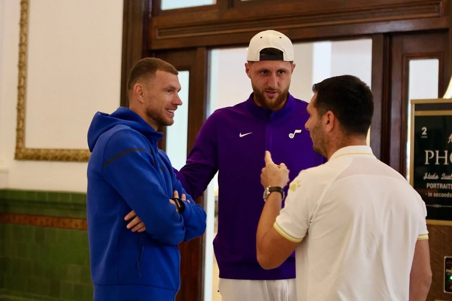 Jusuf Nurkić posjetio fudbalere BiH i pružio im podršku pred nastavak nastupa na Mundijalu
