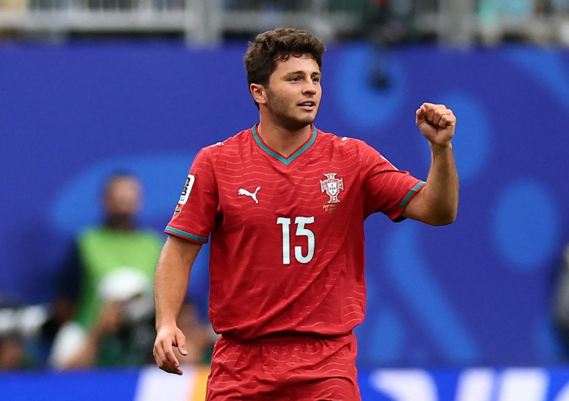 (VIDEO) Samo šest minuta je trebalo Portugalu za gol, pogodio Joao Neves