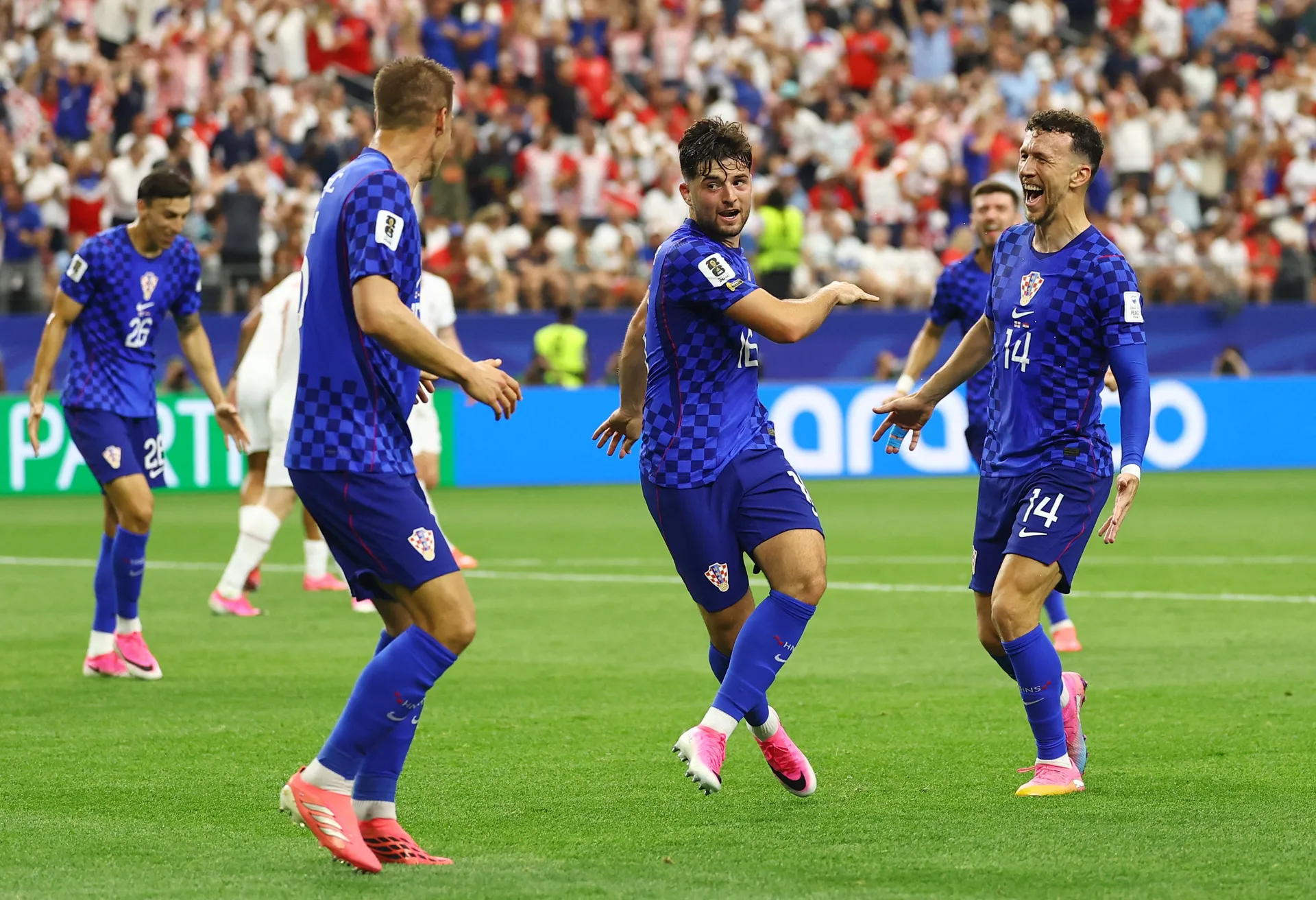 (VIDEO) Baturina FENOMENALNIM golom donio poravnanje, Kane odmah postigao novi gol