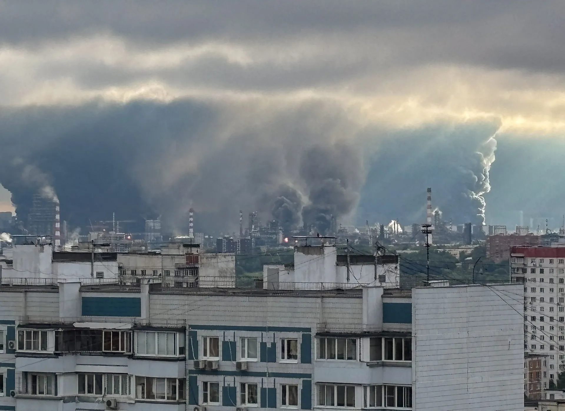 (FOTO i VIDEO) Apokaliptične scene iz Moskve, Ukrajina žestoko odgovorila Rusiji
