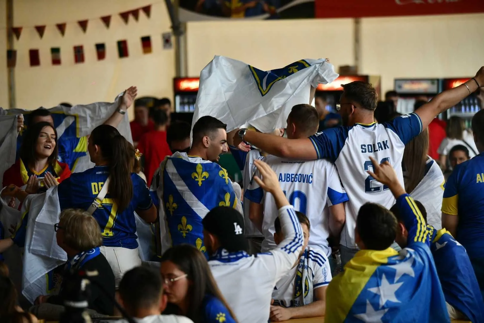Sarajevo već pjeva "Ljiljane", pogledajte atmosferu iz zvanične fan zone