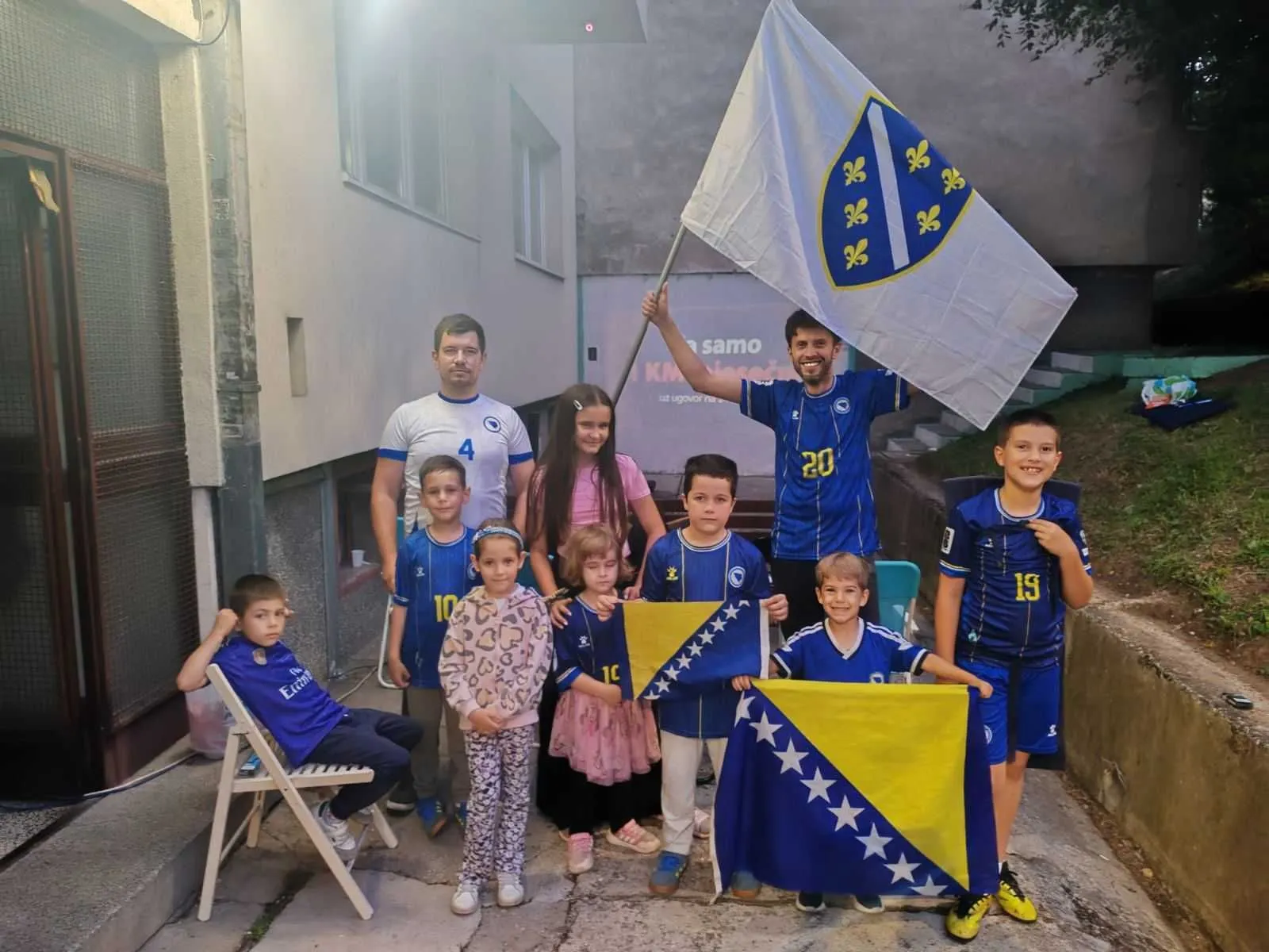 Komšiluk u Sarajevu zajedno uz Zmajeve
