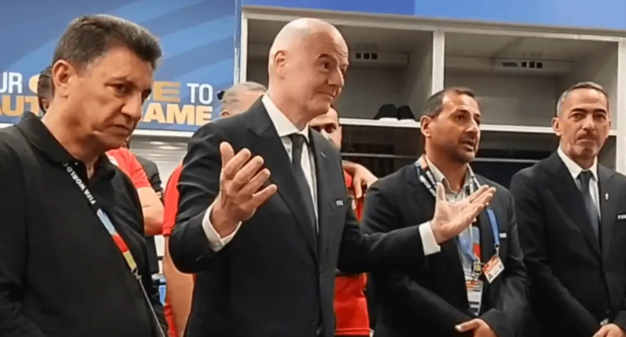 (VIDEO) Infantino nakon utakmice došao u svlačionicu Irana, pogledajte šta je uradio