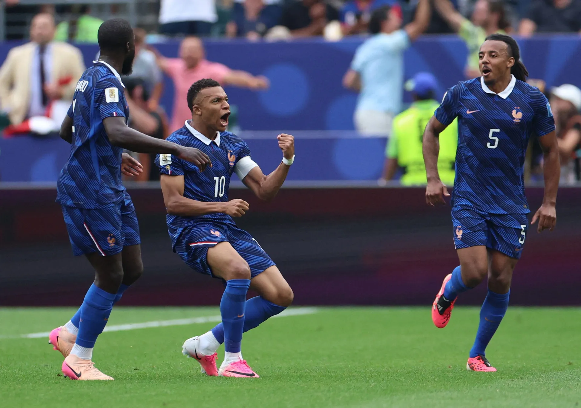 (VIDEO) Mbappe postigao FANTASTIČAN gol, Francuz igra sjajan turnir