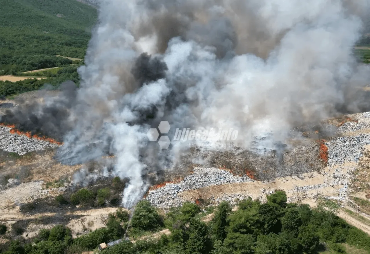 Uborak ponovo u plamenu, Mostar prekriven gustim dimom i smradom