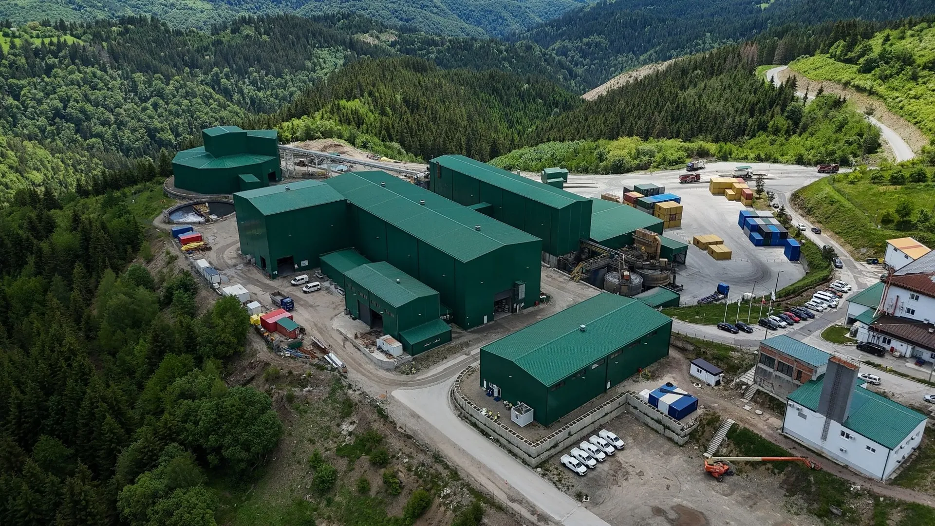 Epicentar zagađenja: Zgrada rudnika i odlagalište jalovine koji su podigli Varešane na noge i pokrenuli sudske sporove