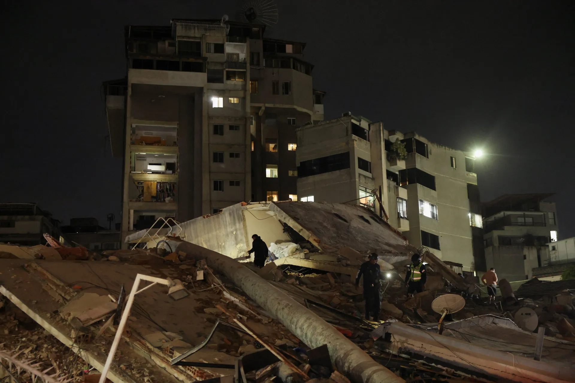 (FOTO i VIDEO) Dva razorna zemljotresa pogodila Venezuelu, strahuje se da ima puno mrtvih - slika 5