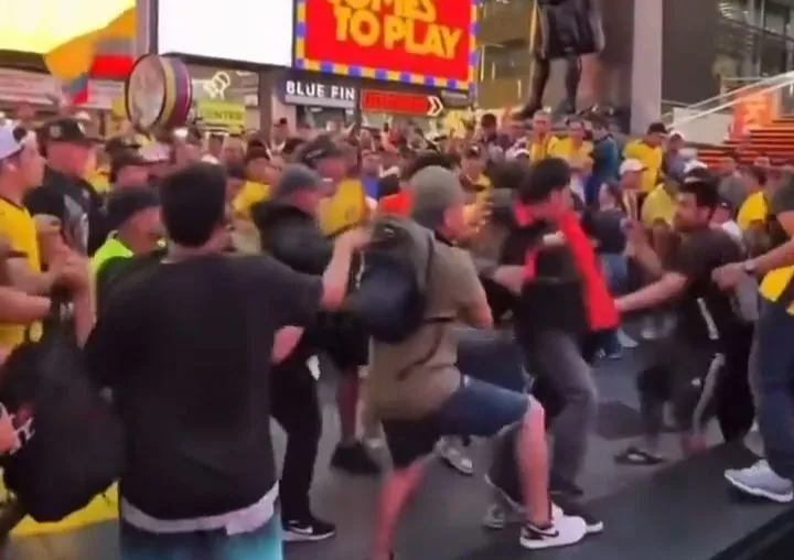 (VIDEO) Međusobna tuča navijača Ekvadora u New Yorku obilazi svijet