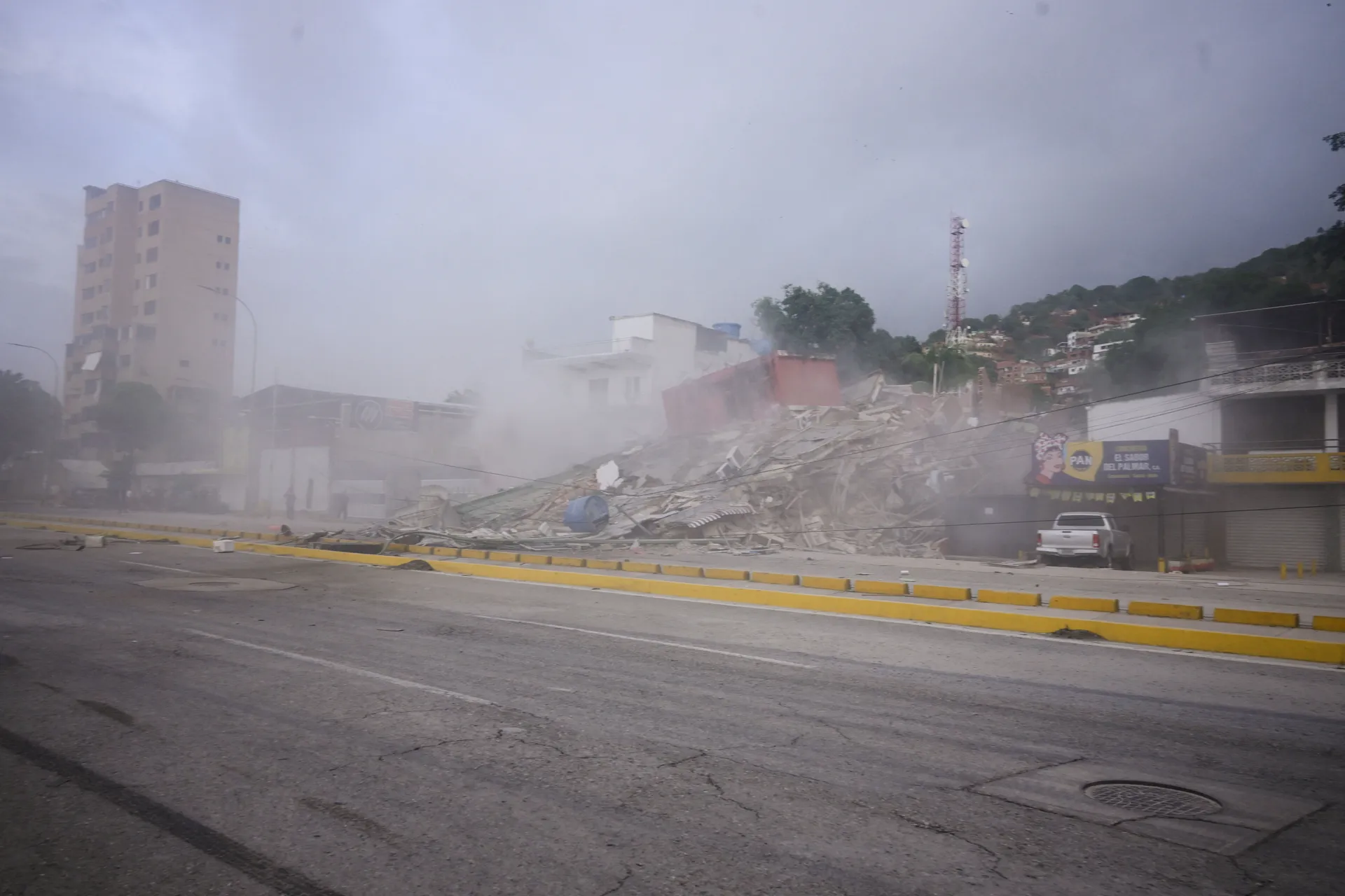 Najmanje 32 poginulih u snažnim potresima u Venezueli, broj žrtava nije konačan - slika 3