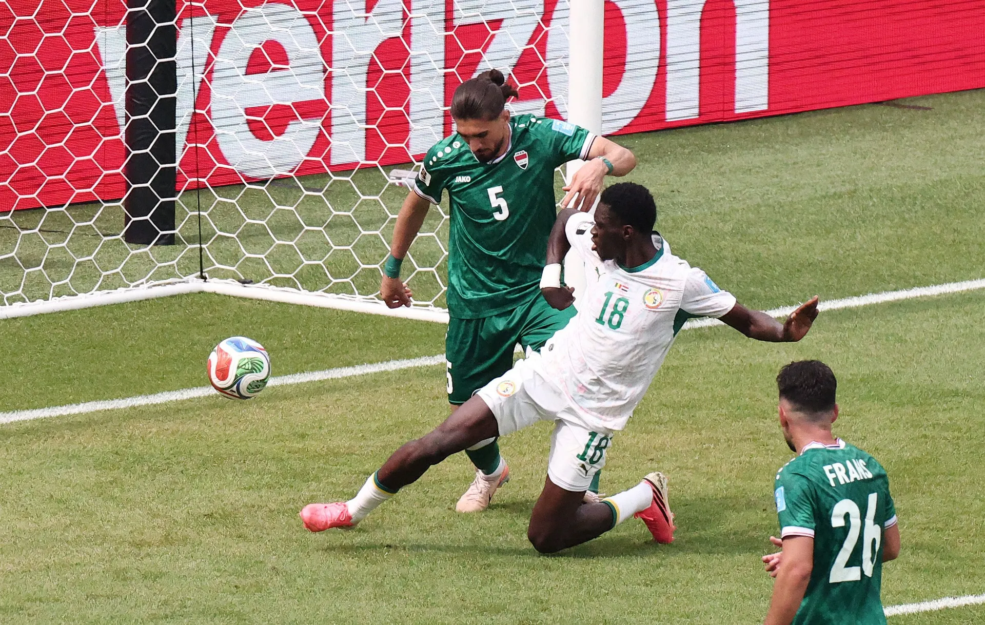 (VIDEO) Mnogi neutralci navijaju za Senegal, gol Sarra mnogo ih je obradovao