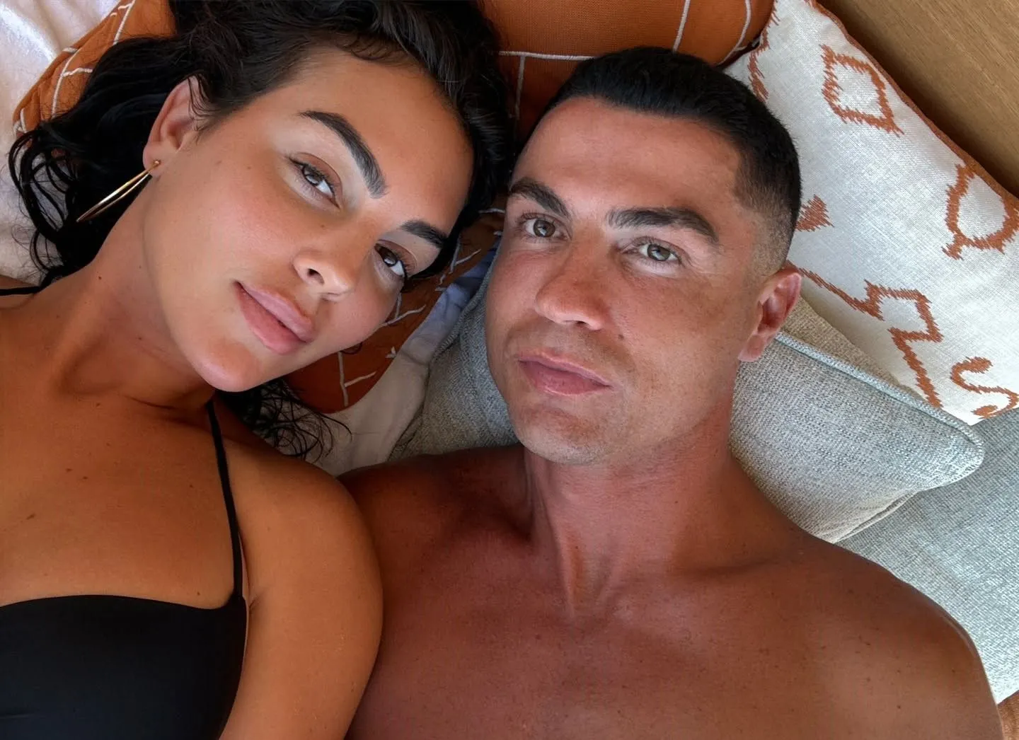 Georgina stigla u Miami, a fanovi Ronaldu poručili: "Osvoji Svjetsko prvenstvo i oženi je"