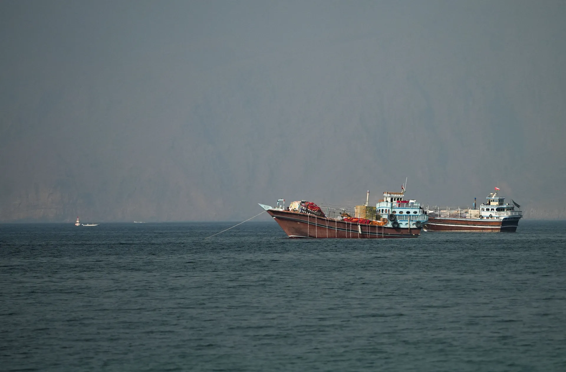 U Hormuškom moreuzu "ključa", tanker pogođen neidentifikovanim projektilom