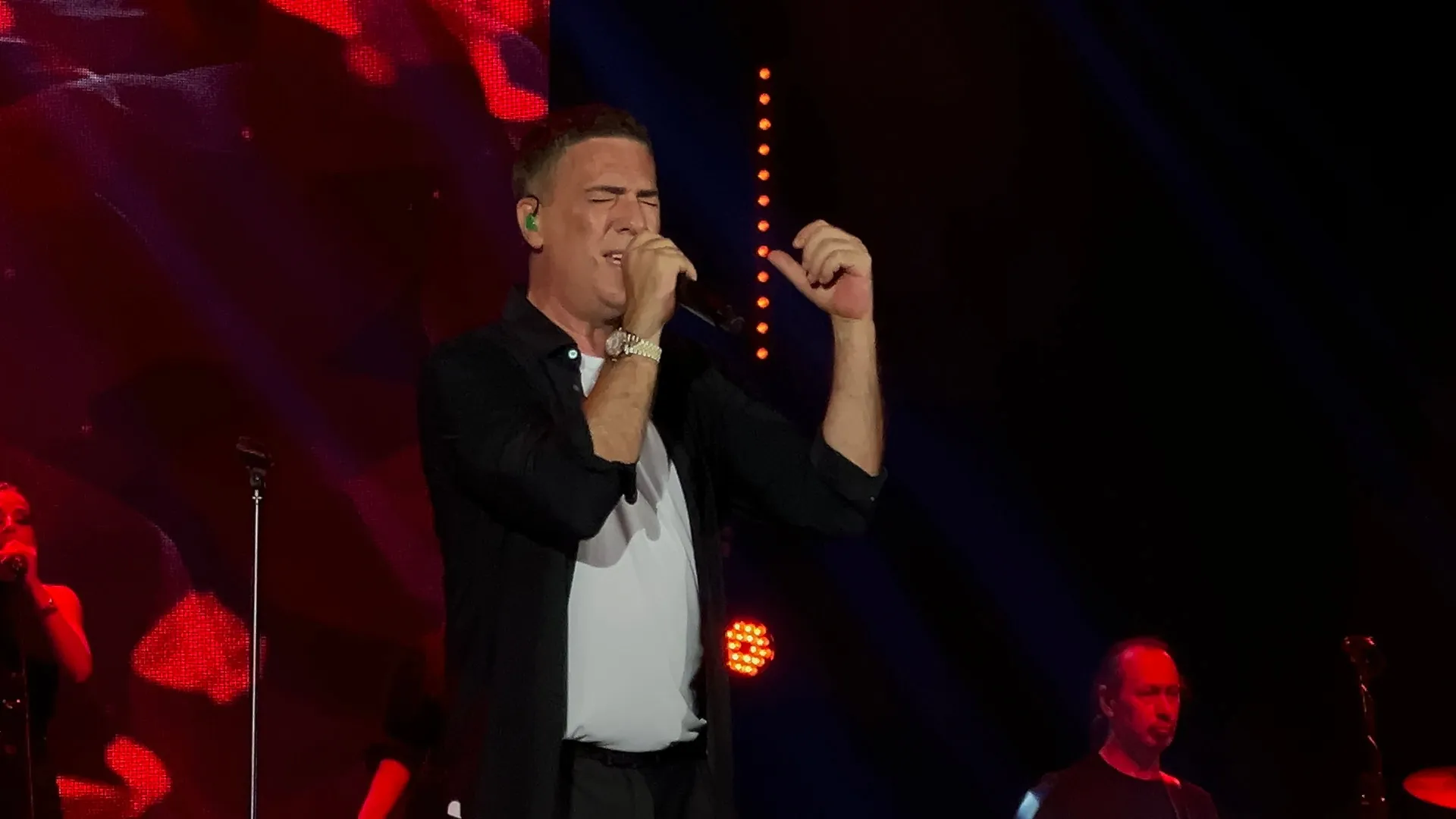 Željko Joksimović oduševio Sarajlije koncertom i odao počast Halidu Bešliću
