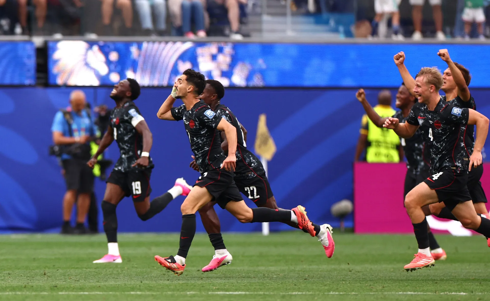 (VIDEO) Gol u 92. minuti! Pogledajte majstoriju Eustaquioja vrijednu osmine finala