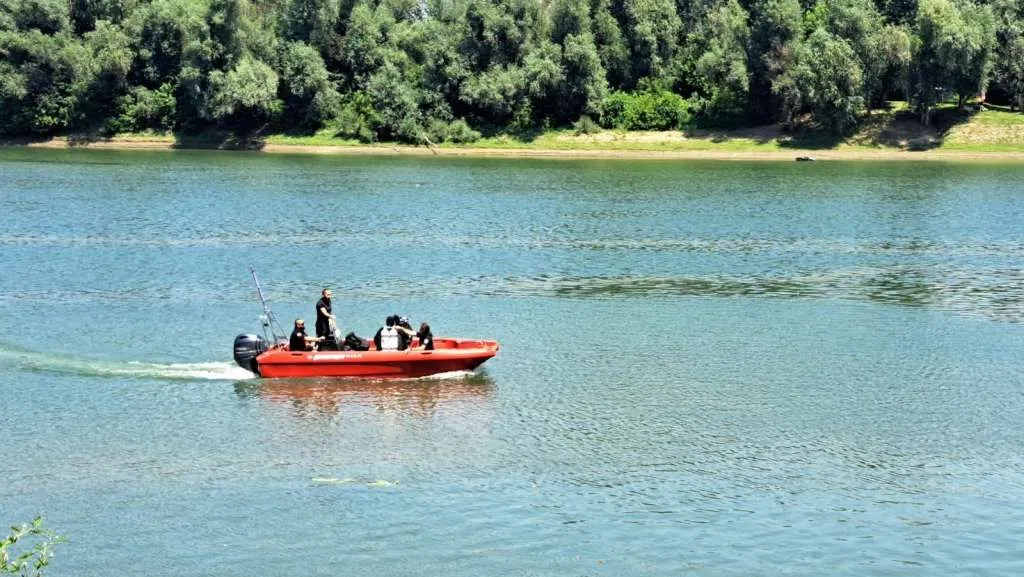 FUCZ angažovala specijalizirane jedinice u potrazi za utopljenom osobom u Savi kod Orašja