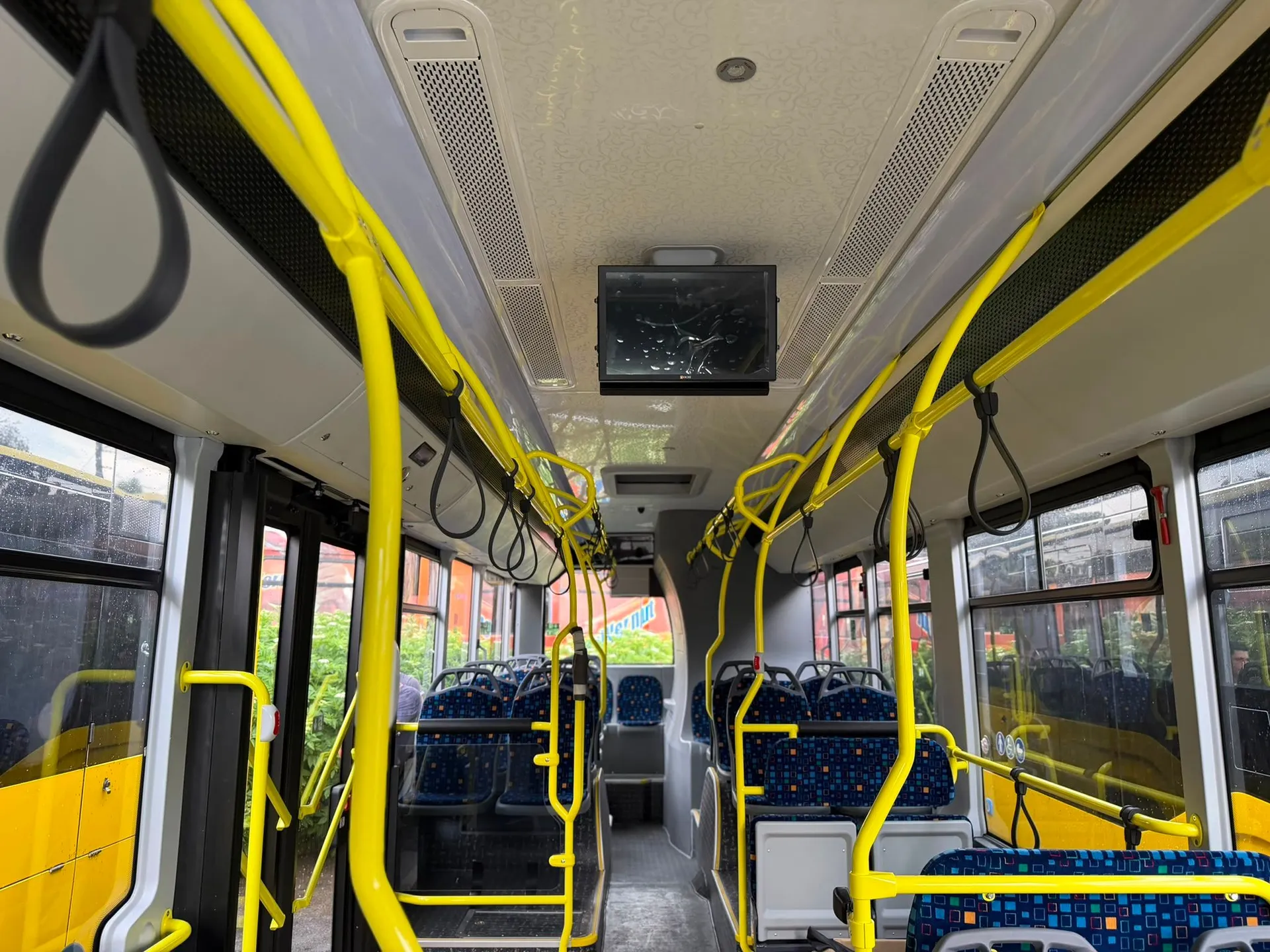 Stigli novi autobusi
