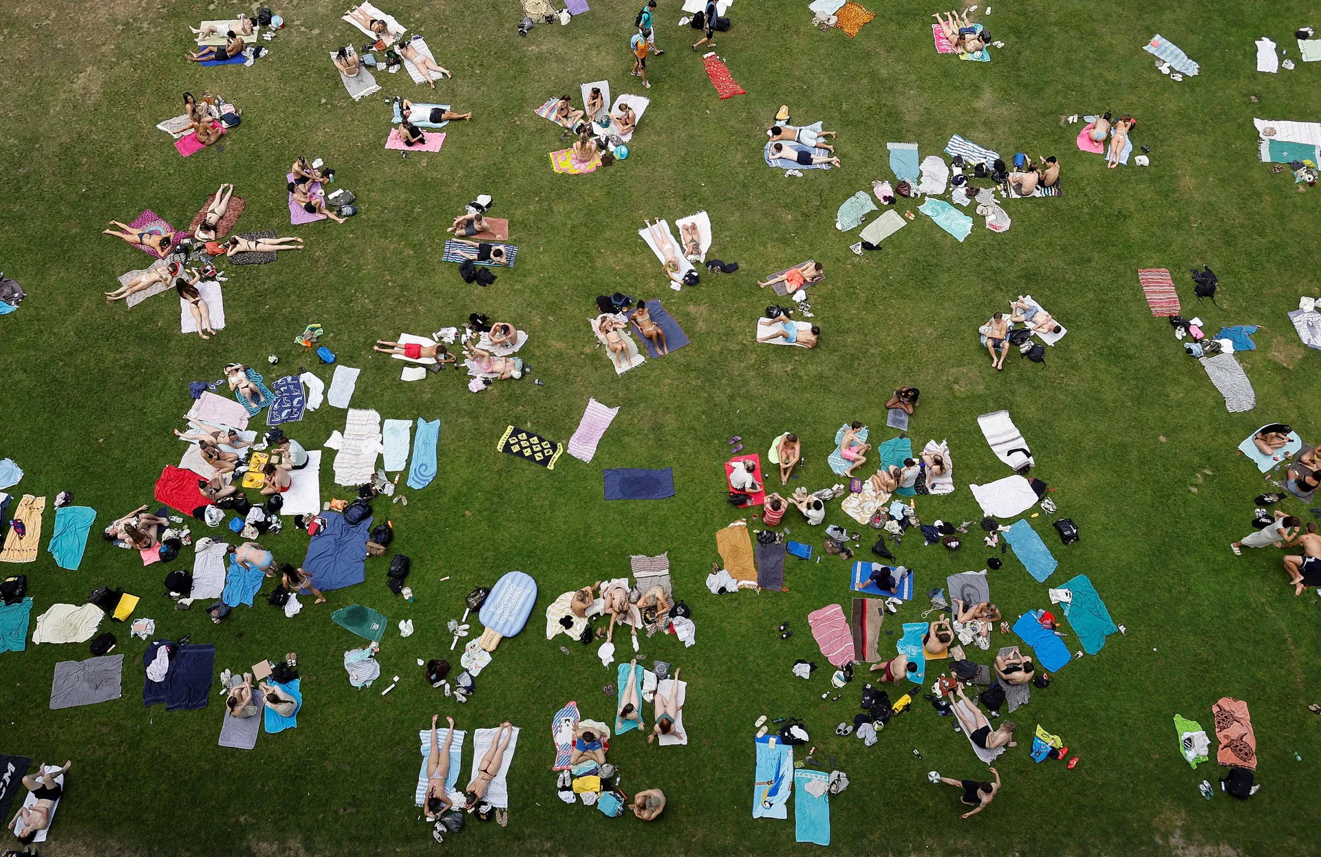 Transrodna osoba došla na nudističku plažu za žene u Bernu, uhapšena je