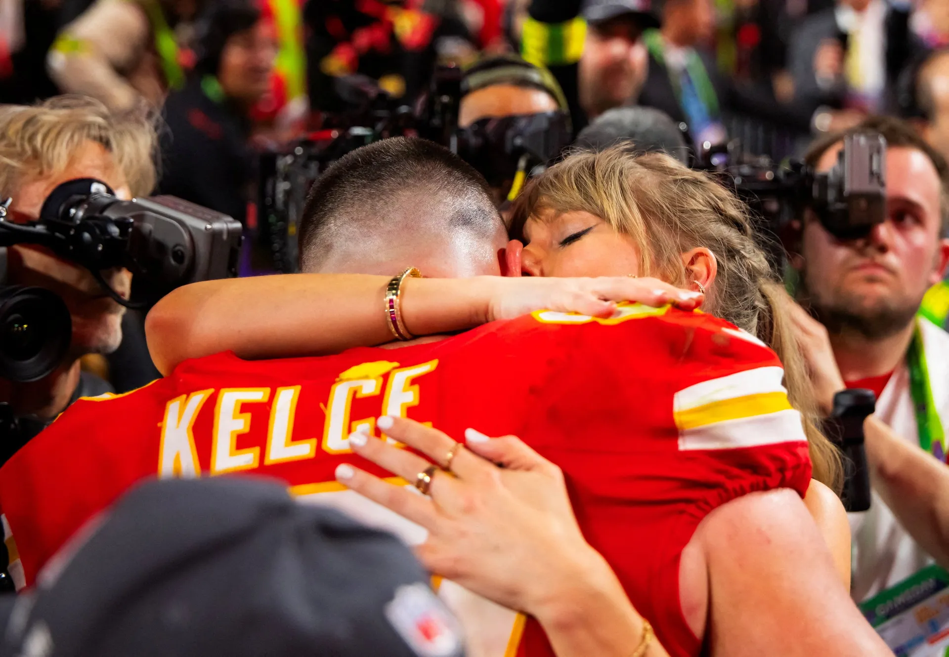 Taylor Swift i Travis Kelce uoči vjenčanja donirali 26 miliona dolara u humanitarne svrhe