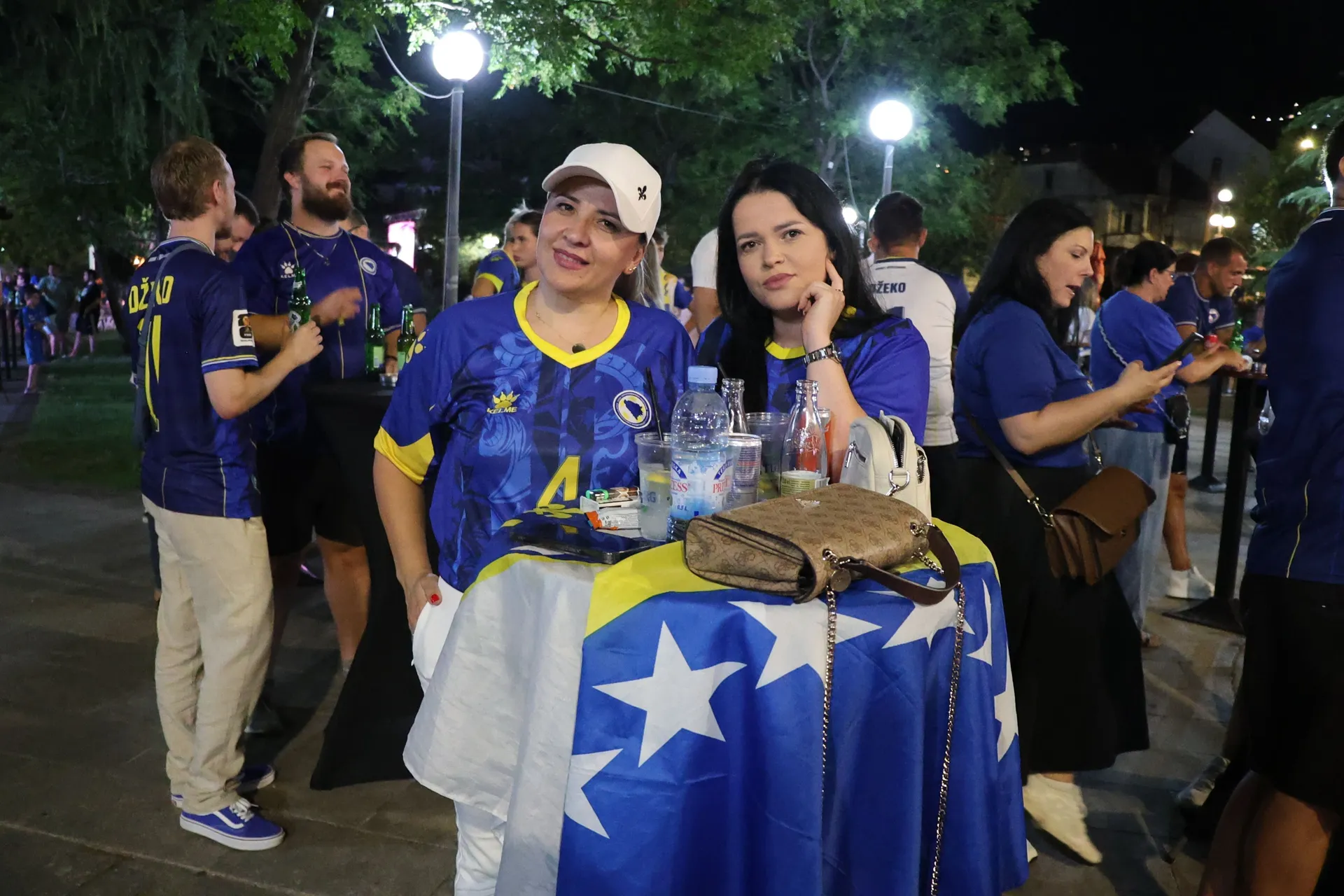 MOSTAR, 2. srpnja (FENA) – Fan zona Musala: Mostar i večeras uz Zmajeve(Foto FENA/Branka Soldo)