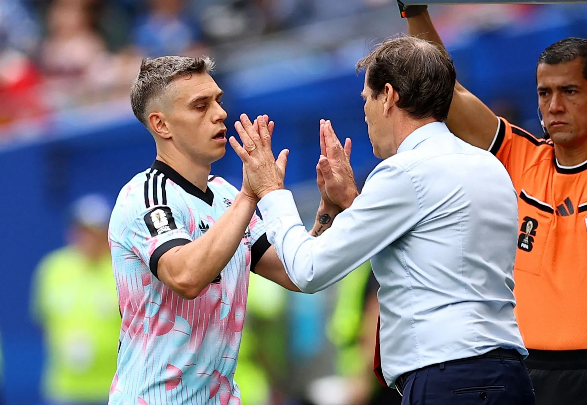 Trossard napušta Arsenal, otvara se mjesto za Kerima Alajbegovića na lijevom krilu?