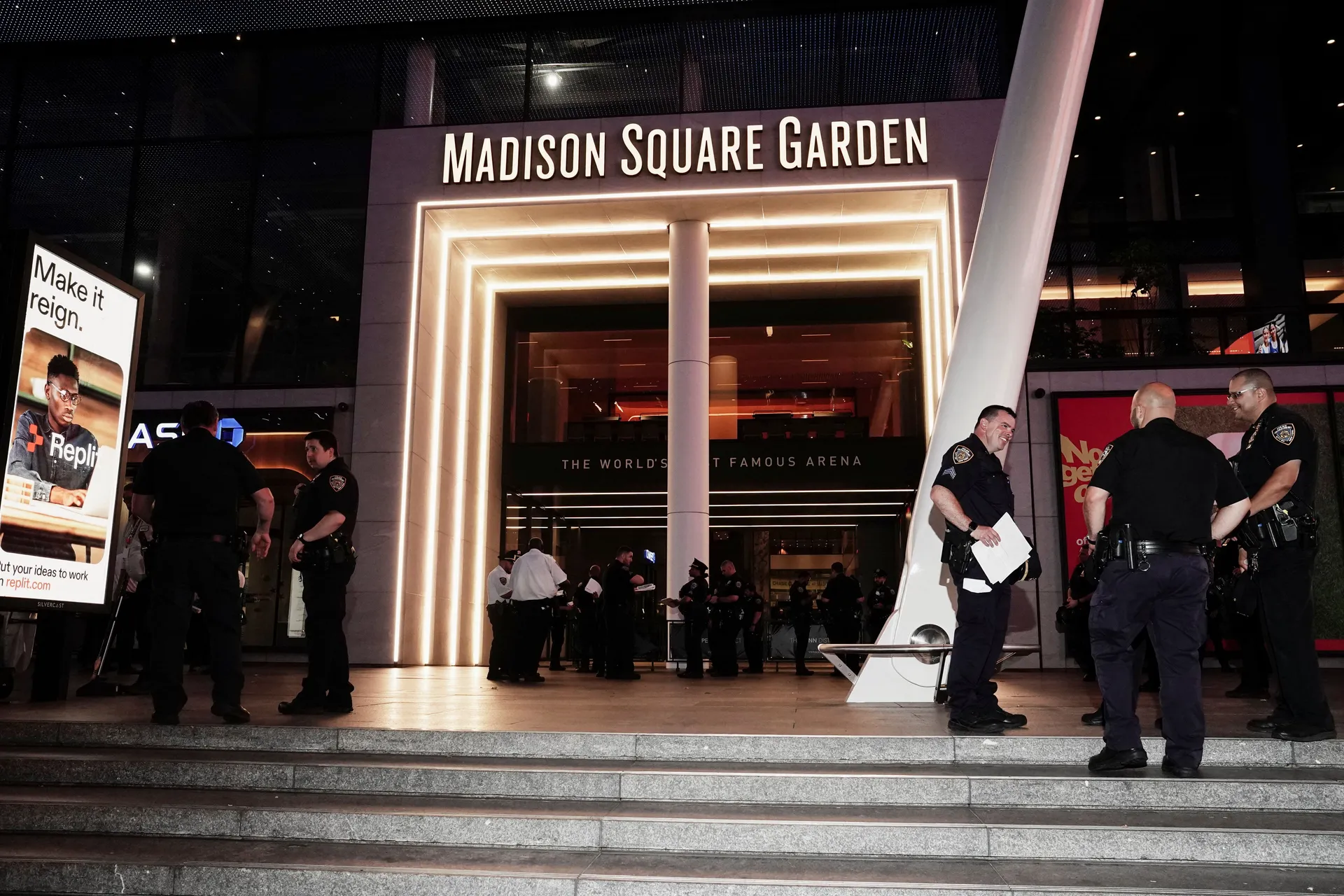 New York Police Department officers stand outside Madison Square Garden, the venue for the reported wedding celebrations of singer Taylor Swift and National Football League (NFL) player Travis Kelce, in New York, U.S., July 3, 2026.  REUTERS/Bing Guan
