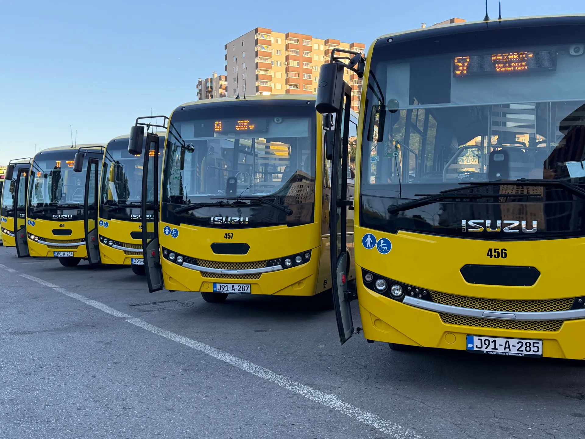 Građanima 15 novih minibusa, unaprijeđene linije širom Kantona Sarajevo