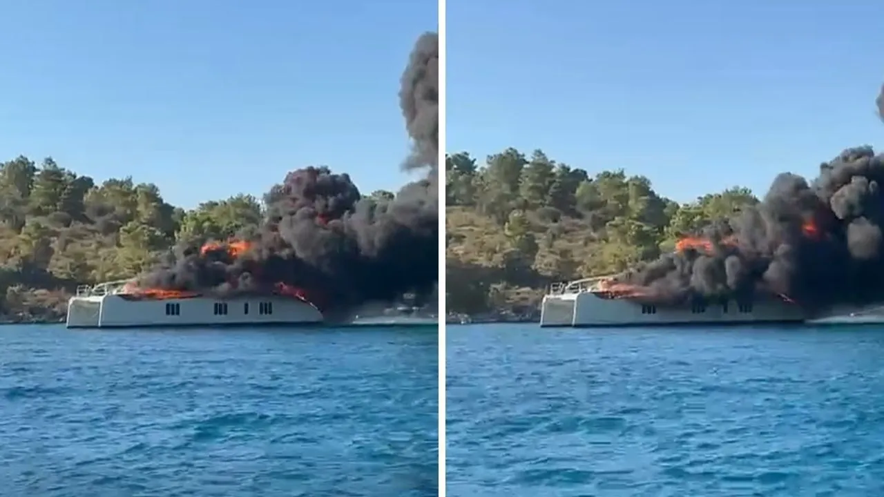 Katamaran planuo kod Hvara, putnici spašeni prije nego što je potonuo