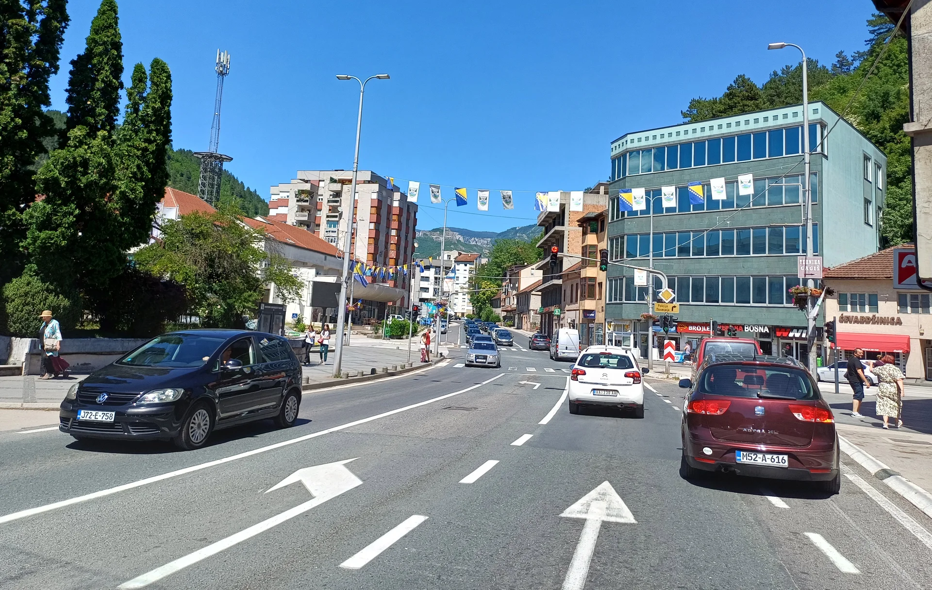 Kolaps u Konjicu sve je veći: Broj vozila eksplodirao, zaobilaznice još nema