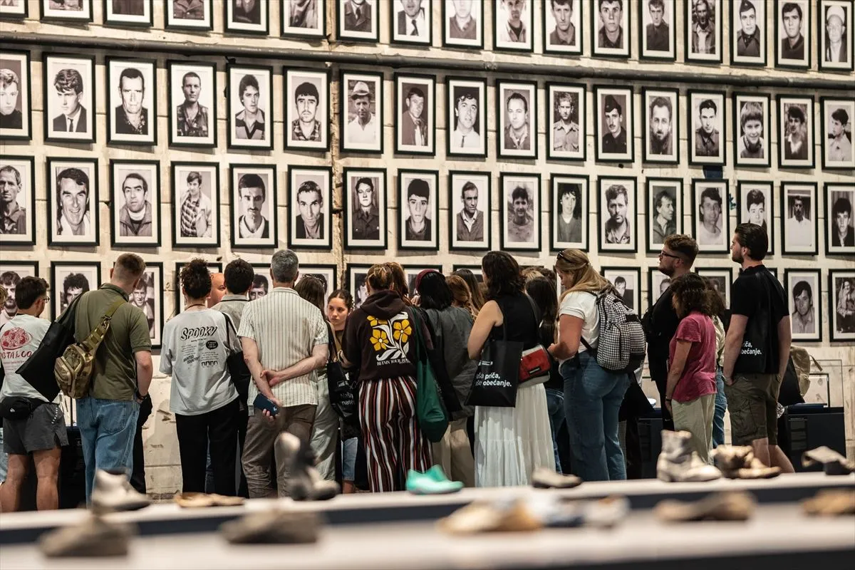 Mladi iz 19 zemalja u Srebrenici, istinu o genocidu učit će na mjestima gdje se dogodio